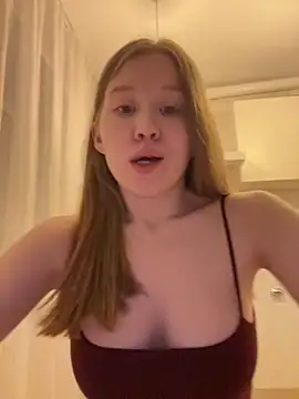 Snapshot of Eva_Weyne chatting on 10, 3, 2026 Eva Weyne online show from 10, 3, 2026