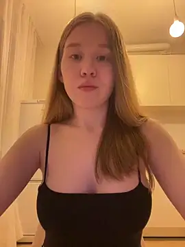 Snapshot of Eva_Weyne chatting on 12, 3, 2026 Eva Weyne online show from 12, 3, 2026