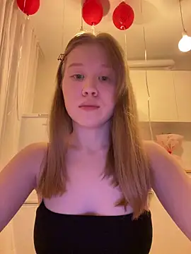 Snapshot of Eva_Weyne chatting on 3, 4, 2026 Eva Weyne online show from 3, 4, 2026