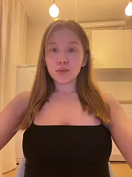 Snapshot of Eva_Weyne chatting on 10, 4, 2026 Eva Weyne online show from 10, 4, 2026