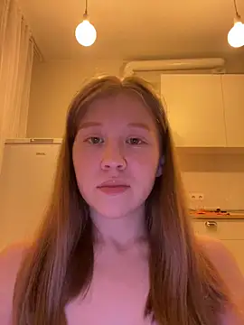 Snapshot of Eva_Weyne chatting on 14, 4, 2026 Eva Weyne online show from 14, 4, 2026