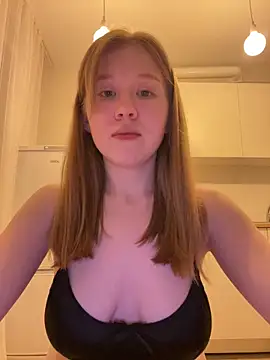 Snapshot of Eva_Weyne chatting on 2, 5, 2026 Eva Weyne online show from 2, 5, 2026