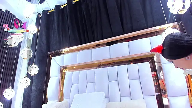 SarayRoyse online show from 10, 4, 2026