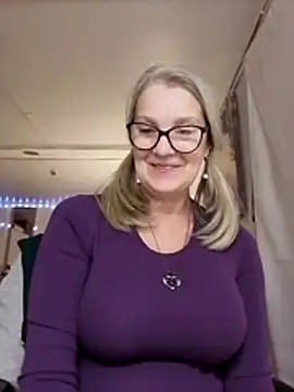 irinamaux online show from 5, 12, 2025