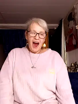 Snapshot of irinamaux chatting on 10, 6, 2026 irinamaux online show from 10, 6, 2026