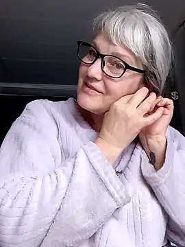 Snapshot of irinamaux chatting on 11, 6, 2026 irinamaux online show from 11, 6, 2026