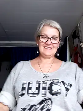 Snapshot of irinamaux chatting on 20, 6, 2026 irinamaux online show from 20, 6, 2026
