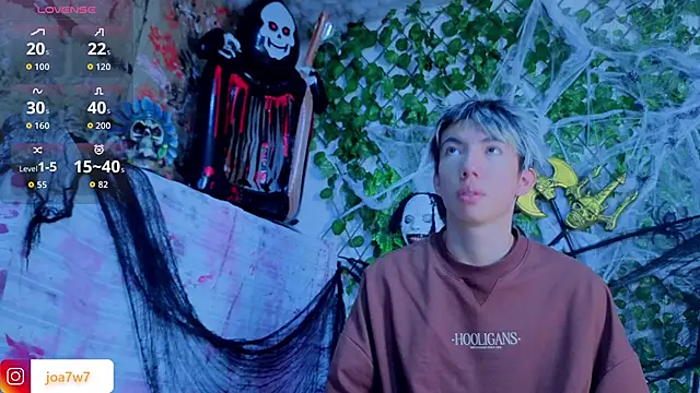 Snapshot of Levii_Ackermann chatting on 13, 10, 2025 Levii Ackermann online show from 13, 10, 2025