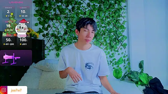 Snapshot of Levii_Ackermann chatting on 19, 12, 2025 Levii Ackermann online show from 19, 12, 2025