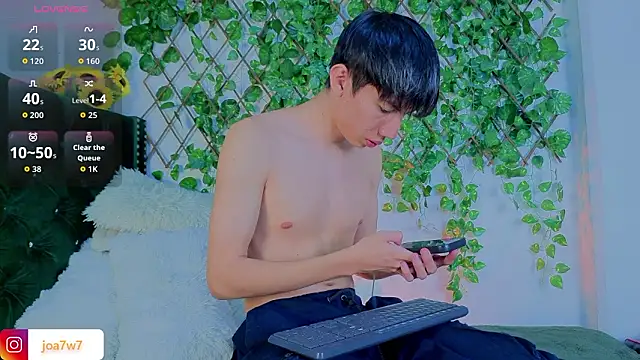 Snapshot of Levii_Ackermann chatting on 4, 2, 2026 Levii Ackermann online show from 4, 2, 2026