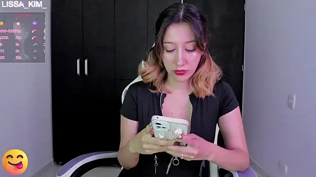 Snapshot of Lissa_Kim_ chatting on 31, 1, 2025 Lissa Kim online show from 31, 1, 2025