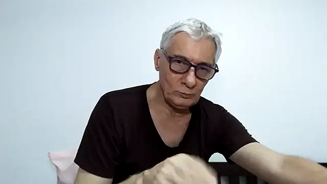 BIGUNCUTHARDCOCK online show from 4, 4, 2026