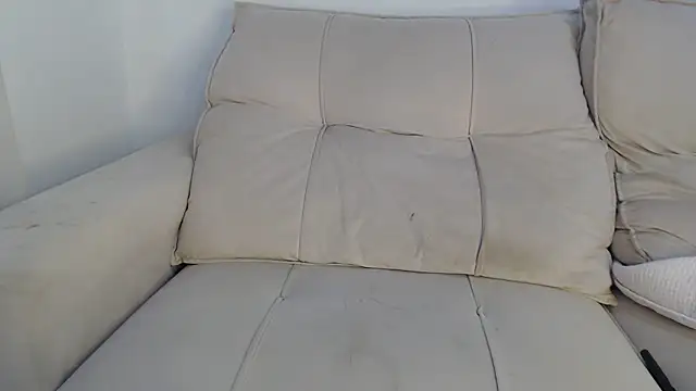 AninhaSampaio online show from 18, 12, 2025