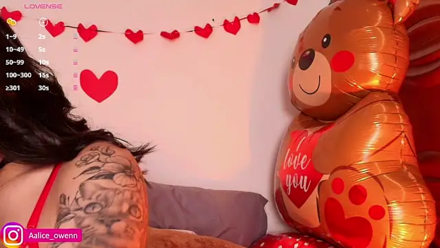 Aliceowenn online show from 14, 2, 2025