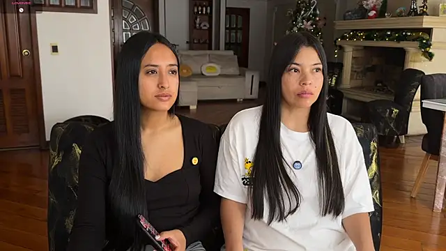 2SummerLove1 online show from 25, 11, 2025