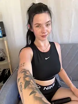 RoxiBlack online show from 2, 6, 2026