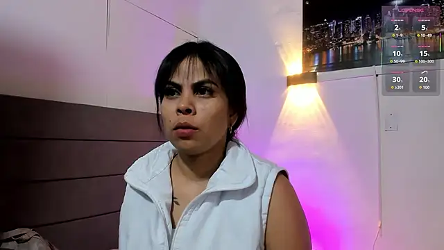 Snapshot of Julieta_Coopeer_ chatting on 24, 5, 2026 Julieta Coopeer online show from 24, 5, 2026