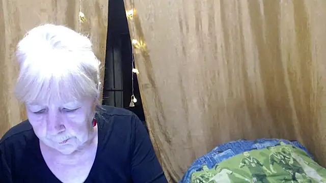 Snapshot of _Estelitta_5 chatting on 18, 1, 2025  Estelitta 5 online show from 18, 1, 2025