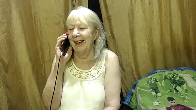 Snapshot of _Estelitta_5 chatting on 8, 2, 2025  Estelitta 5 online show from 8, 2, 2025