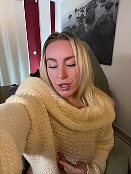 Snapshot of ChristyAdair chatting on 29, 12, 2024 ChristyAdair online show from 29, 12, 2024