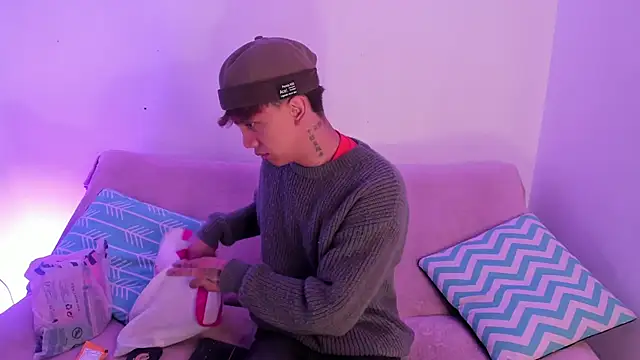 Tomy Rox online show from 12, 11, 2025