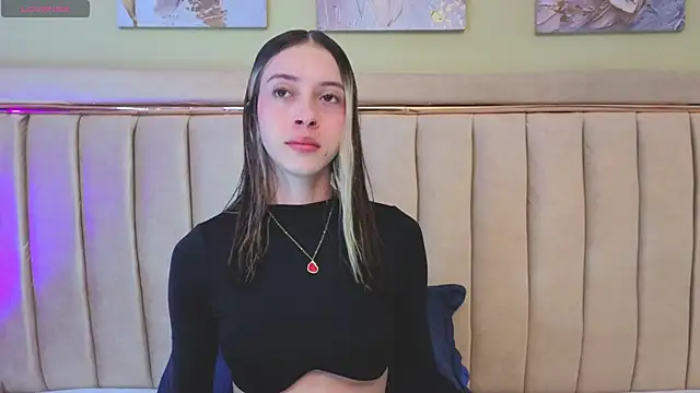 sophiia grey 1 online show from 9, 10, 2025