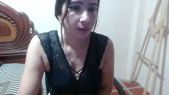 Snapshot of Ainhoa-hot chatting on 8, 4, 2026 Ainhoa-hot online show from 8, 4, 2026