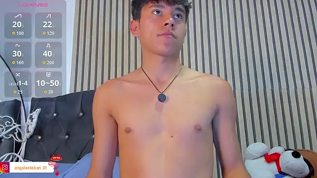 Snapshot of Angel_esteban_fx chatting on 25, 3, 2026 Angel esteban fx online show from 25, 3, 2026