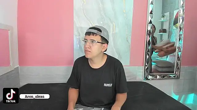 Snapshot of aron_alexa chatting on 18, 1, 2025 aron alexa online show from 18, 1, 2025