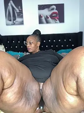 Snapshot of MsWhiteChocolatte chatting on 11, 3, 2026 MsWhiteChocolatte online show from 11, 3, 2026