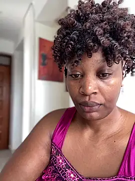 Snapshot of MsWhiteChocolatte chatting on 17, 4, 2026 MsWhiteChocolatte online show from 17, 4, 2026