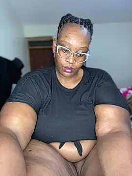 Snapshot of MsWhiteChocolatte chatting on 6, 7, 2026 MsWhiteChocolatte online show from 6, 7, 2026