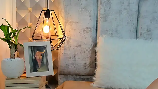 Sara Thompsoon online show from 8, 2, 2026