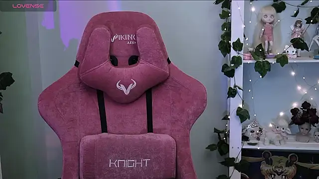 Snapshot of prettybones chatting on 4, 3, 2026 prettybones online show from 4, 3, 2026