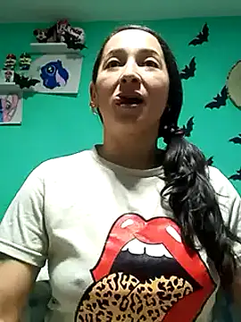 emilypoppy3 online show from 28, 1, 2025