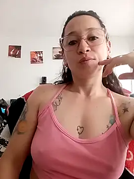 emilypoppy3 online show from 8, 4, 2026