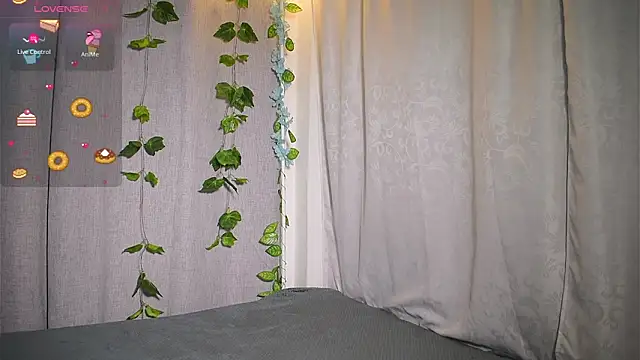 Snapshot of IsabellaFerreiraa chatting on 5, 12, 2024 IsabellaFerreiraa online show from 5, 12, 2024