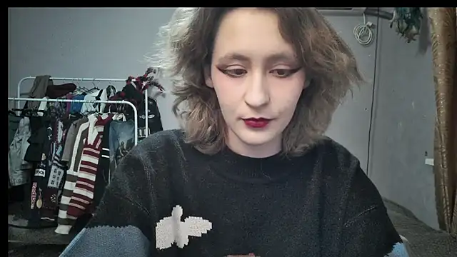 JoannaTompson online show from 7, 12, 2024