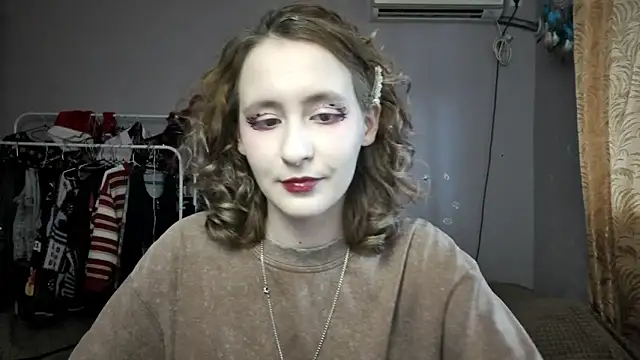 JoannaTompson online show from 27, 1, 2025