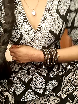 Snapshot of Ruchi-34 chatting on 9, 4, 2026 Ruchi-34 online show from 9, 4, 2026