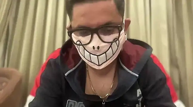 Snapshot of slavekinky001 chatting on 5, 1, 2025 slavekinky001 online show from 5, 1, 2025