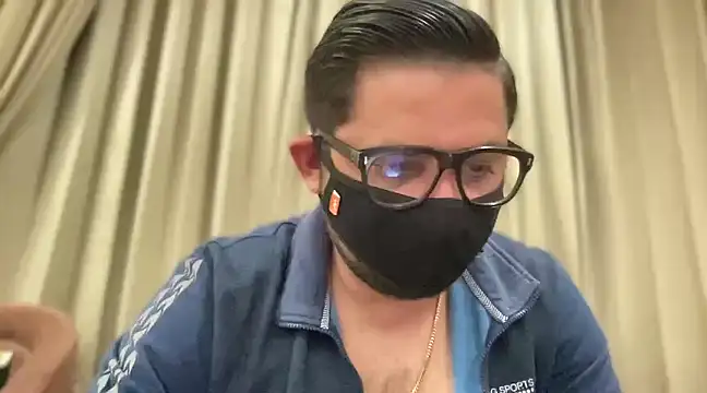 Snapshot of slavekinky001 chatting on 5, 2, 2025 slavekinky001 online show from 5, 2, 2025