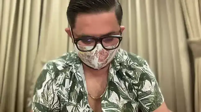 Snapshot of slavekinky001 chatting on 18, 3, 2025 slavekinky001 online show from 18, 3, 2025