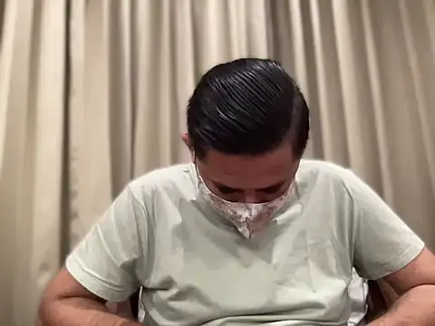 Snapshot of slavekinky001 chatting on 31, 10, 2025 slavekinky001 online show from 31, 10, 2025