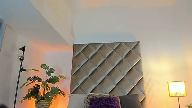 kaylarossi online show from 10, 1, 2026