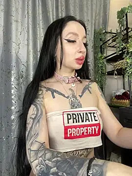 Snapshot of Molly__Moon chatting on 4, 2, 2026 Molly Moon online show from 4, 2, 2026