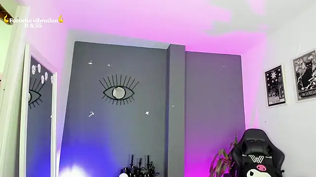 Raven Witch  online show from 31, 5, 2026