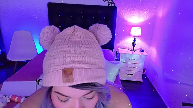 Snapshot of Cuckold_lover69 chatting on 5, 3, 2025 Cuckold lover69 online show from 5, 3, 2025