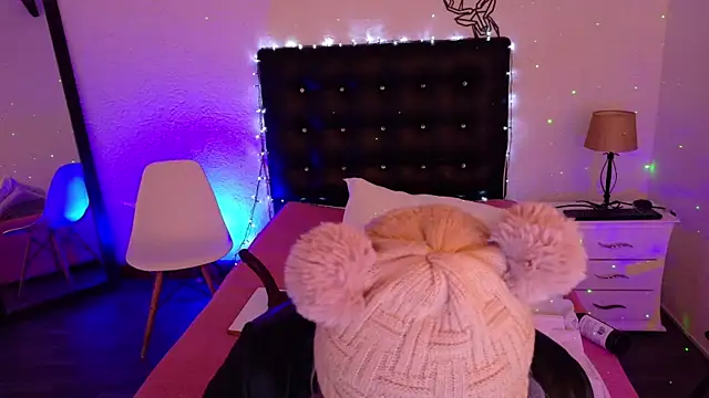 Snapshot of Cuckold_lover69 chatting on 22, 3, 2025 Cuckold lover69 online show from 22, 3, 2025