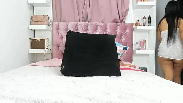 Snapshot of canela_wet chatting on 15, 3, 2026 canela wet online show from 15, 3, 2026